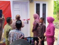 Penyerahan Bedah Rumah Polres Morowali Dalam Rangka HUT Bhayangkara Ke-78