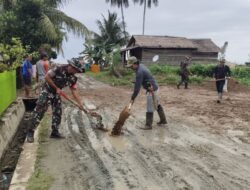 Babinsa Koramil 1311-03/Petasia, Koptu Herman Pimpin Kegiatan Pembenahan dan Penataan Kampung Pancasila Desa Ungkea
