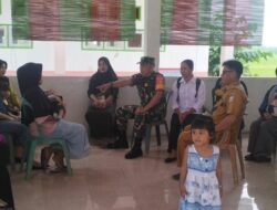 Sertu Suparman, Babinsa Kodim 1311- 01/Bungku Tengah Temui Ibu- ibu PKK di Sampeantaba Bersilaturahmi 