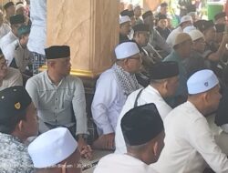 Rombongan Muspika Darul Aman Azani beserta Masyarakat dan Santri Dayah Takziah ke Rumah Duka di Bireuen