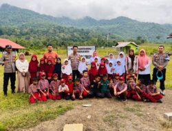 Polsek Bahodopi Sambangi Dusun Terjauh di Bahodopi Sekaligus Edukasi Pilkada 27 November 2024