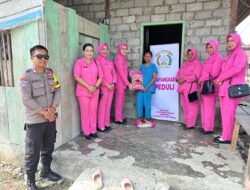Bhayangkari Cabang Morowali dan Bhabinkamtibmas Gelar Bakti Sosial di Desa Bahomoleo