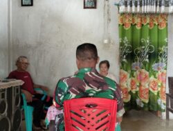 Natal di Peonea: Babinsa Kodim 1311 Sampaikan Pesan Antisipasi Bencana Faktor Cuaca Ekstrem di Penguhujung Tahun