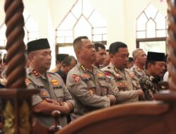 Polda Kepri Gelar Sholat Ghaib bersama Untuk Mendoakan dan Mengenang Tiga Anggota Polri yang Telah gugur
