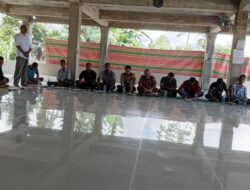 Rapat Umum Bahas Pelaksanaan Pekerjaan Fisik Tahun Anggaran 2024 di Desa Seuneubok Jalan