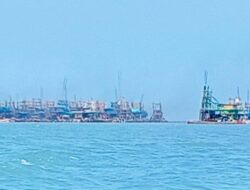Laut Sampur DU 1556 Diserbu Ratusan Ponton PIP dari luar Bangka Tengah