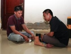 Peduli Disabilitas, PT IMIP Berikan Bantuan Kaki Palsu