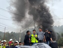 GRD KK-Morowali dan Masyarakat Bungku Pesisir Gelar Aksi di Jalan Houling PT. HM dan PT. PAMA