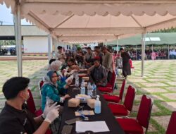 TNI Gelar Bakti Sosial di IMIP, Warga Bahodopi Antusias Terima Layanan dan Sembako”