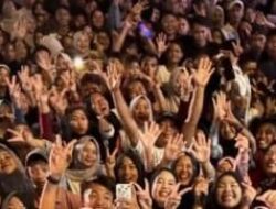 Ribuan Warga Tumpah Ruah di Gelora November, Penutupan Festival Candi Bumi Ayu Pecah Total