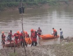 Panik Liat Polisi Tangkap Buronan, Pria Loncat ke Sungai Lematang Hanyut Ditemukan 3 KM