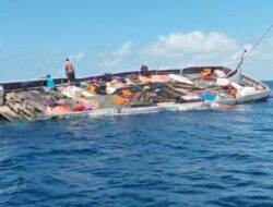 KM MAHKOTA MENUI TENGGELAM DI PERAIRAN MENUI, 29 PENUMPANG SELAMAT DIEVAKUASI