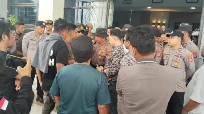 KONSORSIUM MOROWALI KEPUNG 3 KANTOR! TOLAK PAW GOLKAR YANG DIDUGA TABRAK ATURAN