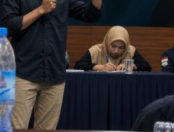 GRD SOROTI KEPPMEN ESDM 157/2026: LEMPAR BATU SEMBUNYI TANGAN