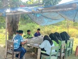 “9 TAHUN PINDAH-PINDAH GEDUNG, 31 MURID MTS TANJUNG HARAPAN DI MOROWALI MASIH BELAJAR DI TENDA. DANA HIBAH 1 MILIAR BELUM CAIR”