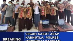 Cegah Kabut Asap Karhutla, Polres Morowali Bagikan Masker ke Pelajar Bungku