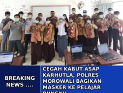 Cegah Kabut Asap Karhutla, Polres Morowali Bagikan Masker ke Pelajar Bungku