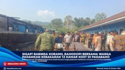 Sigap! Babinsa Koramil Bahodopi Bersama Warga Padamkan Kebakaran 12 Kamar Kost di Padabaho